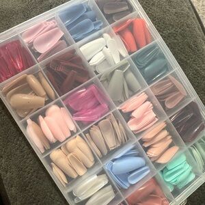 Multi-Color Nail Tip Storage Organizer